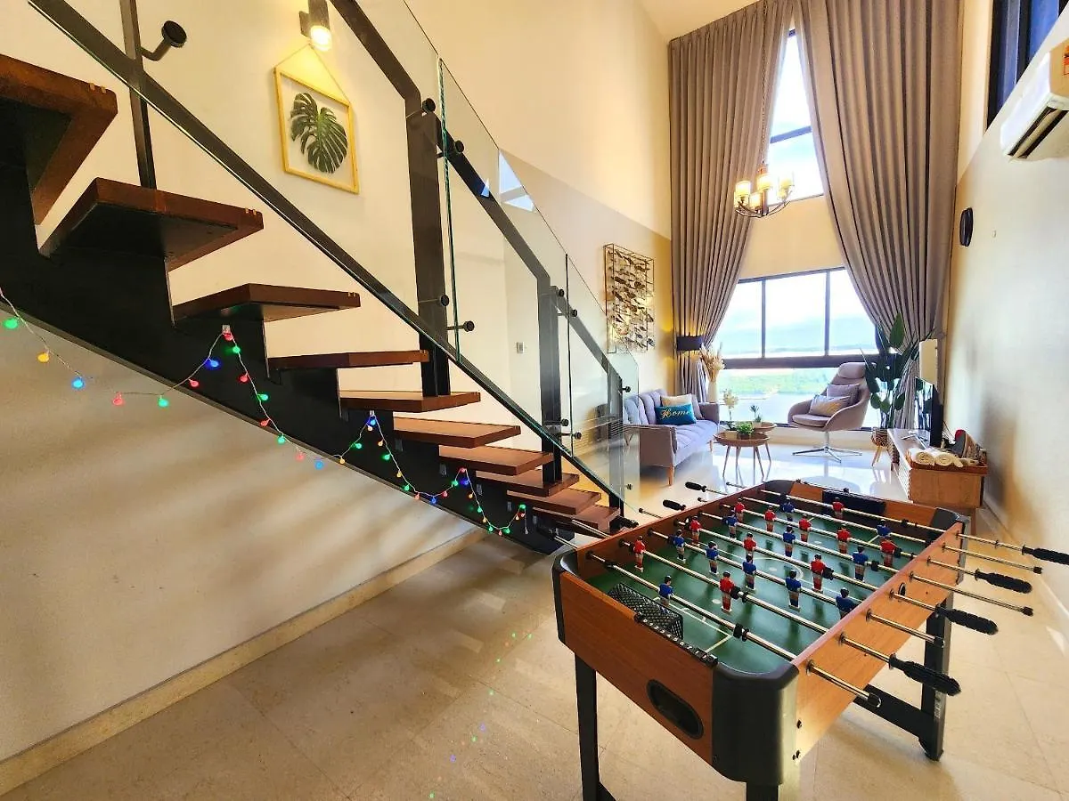 Loft Suite Seaview Near Johor Bahru Custom 7 Pax